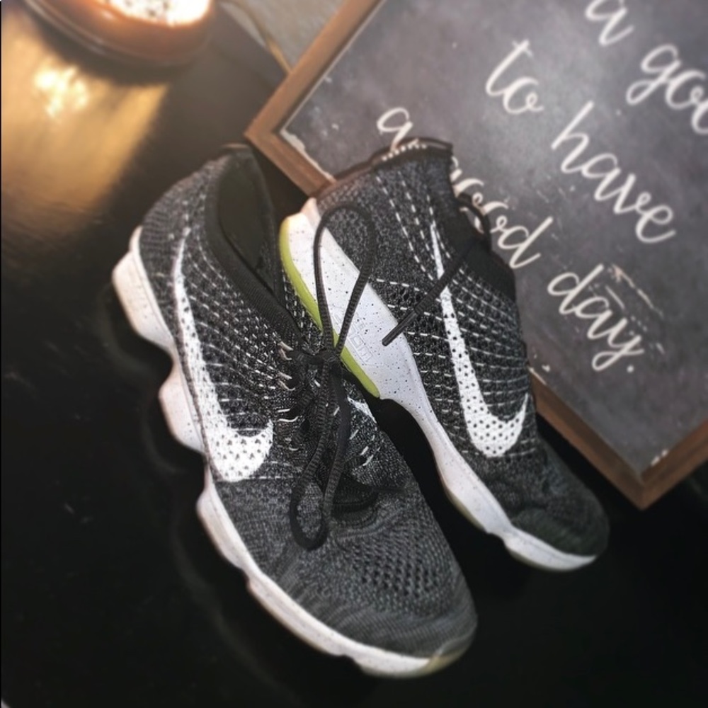Nike Women's Flyknit Zoom Agility Trainer